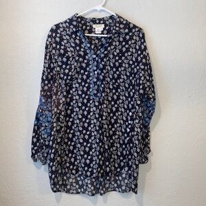 Tru Luxe Jeans Bird Print and Embroidered Top Size Small Navy Blue